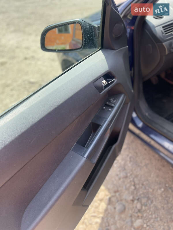 Універсал Opel Astra 2005 в Львові