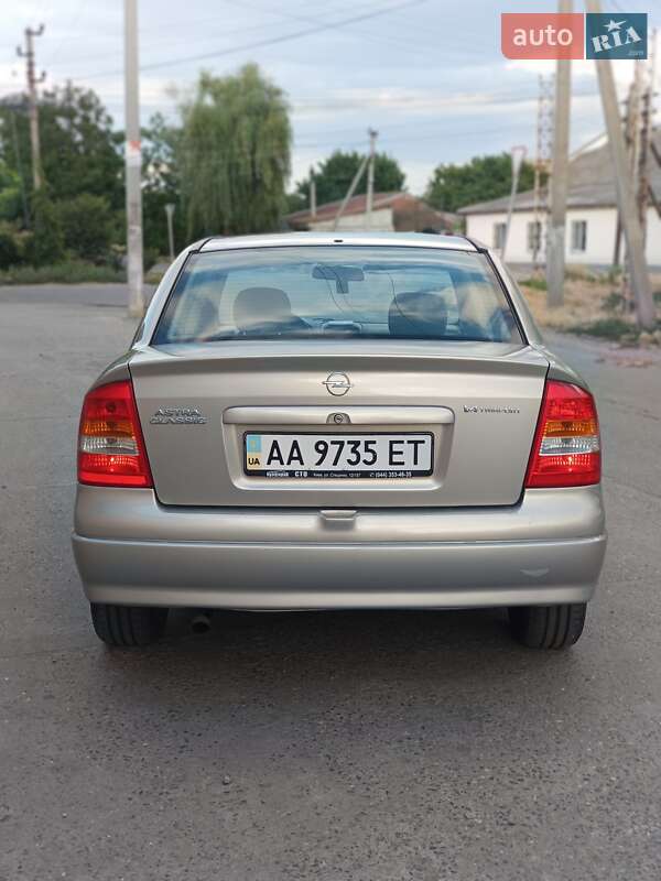 Седан Opel Astra 2008 в Новому Бузі