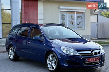 Универсал Opel Astra 2007 в Староконстантинове