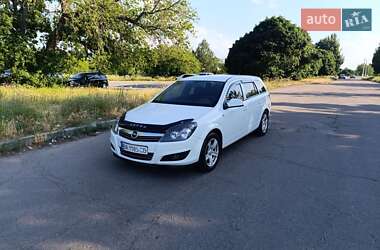 Універсал Opel Astra 2013 в Кропивницькому