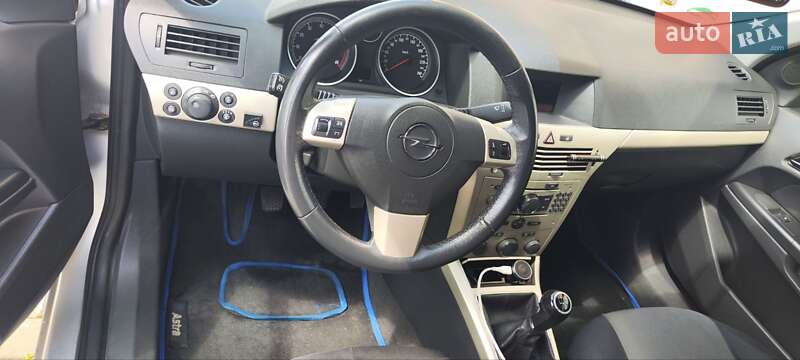 Универсал Opel Astra 2007 в Житомире
