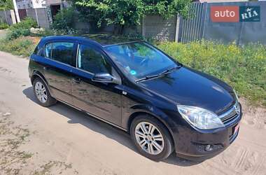 Хэтчбек Opel Astra 2007 в 