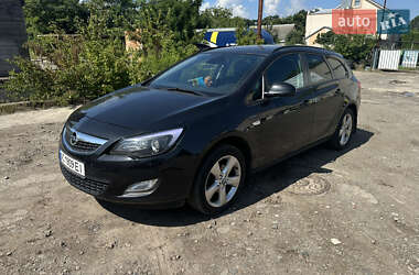 Opel Astra 2011