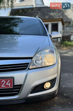 Универсал Opel Astra 2008 в 