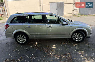 Универсал Opel Astra 2008 в 
