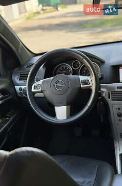 Универсал Opel Astra 2008 в 