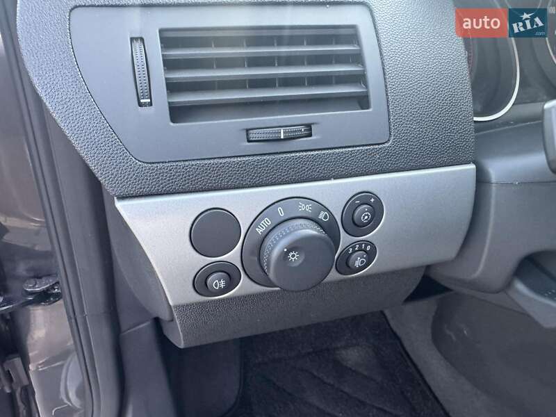 Универсал Opel Astra 2010 в Виннице