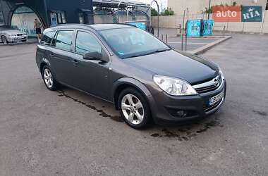 Универсал Opel Astra 2008 в Чернигове
