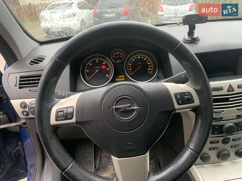 Универсал Opel Astra 2007 в Дублянах