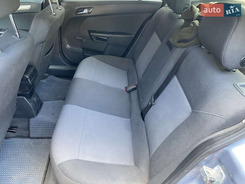 Седан Opel Astra 2008 в Калуше