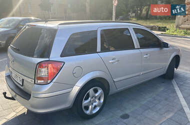 Универсал Opel Astra 2007 в 