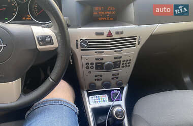 Универсал Opel Astra 2007 в 