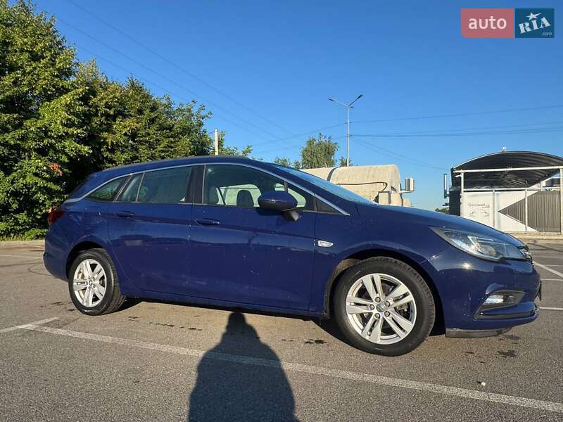 Универсал Opel Astra 2016 в Борисполе