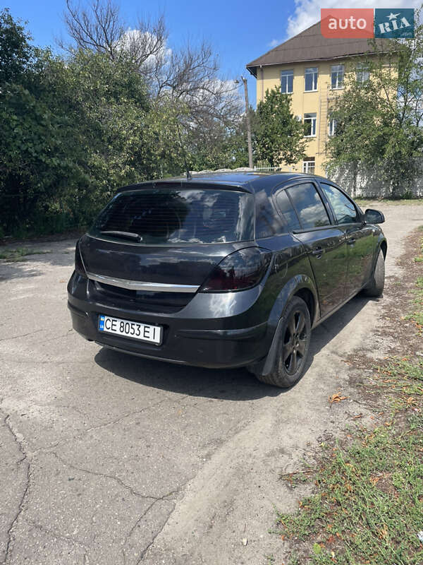 Хэтчбек Opel Astra 2012 в Полтаве