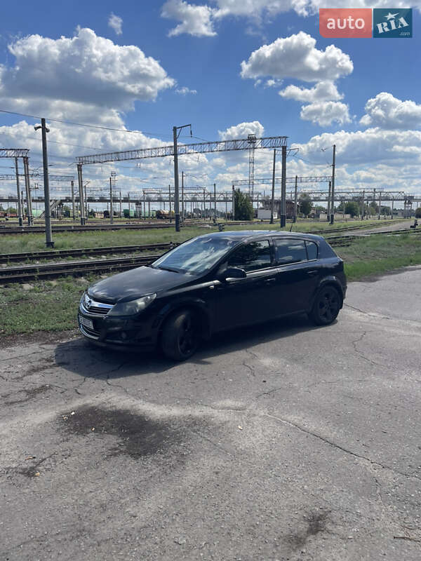 Хэтчбек Opel Astra 2012 в Полтаве