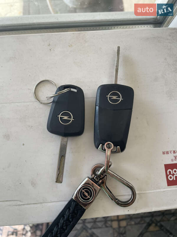 Хэтчбек Opel Astra 2012 в Полтаве