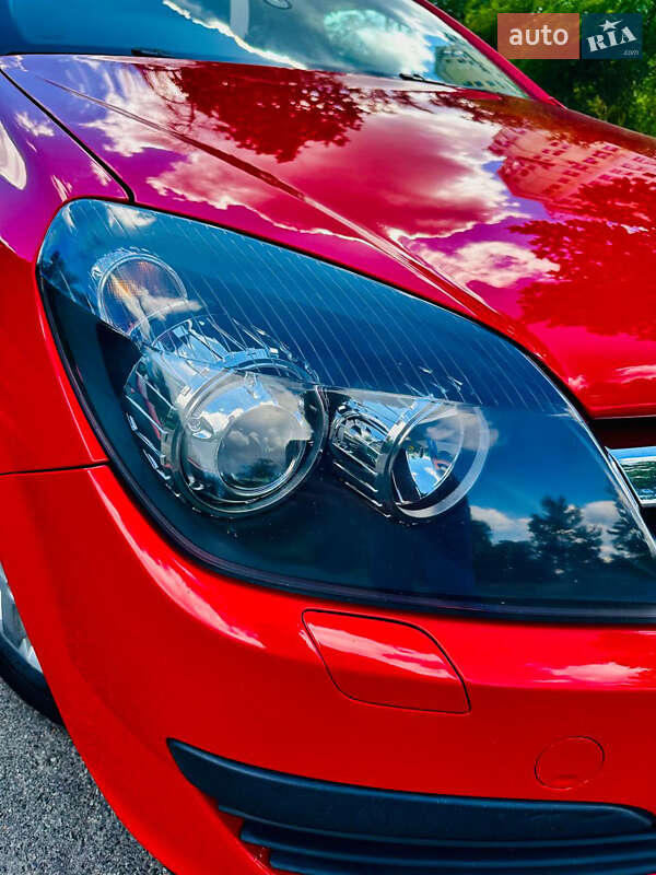 Универсал Opel Astra 2004 в Киеве
