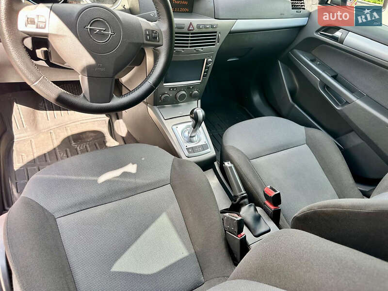 Универсал Opel Astra 2004 в Киеве