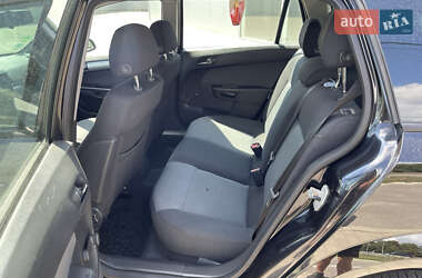 Універсал Opel Astra 2005 в 