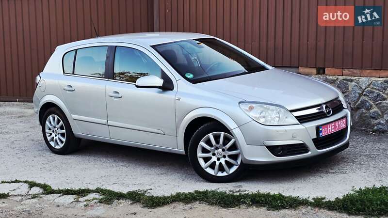 Хетчбек Opel Astra 2004 в Полтаві