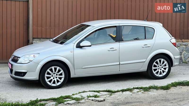 Хетчбек Opel Astra 2004 в Полтаві
