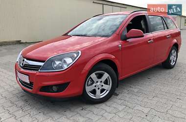 Универсал Opel Astra 2010 в Черновцах
