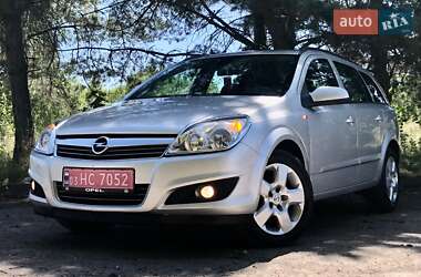 Универсал Opel Astra 2008 в Дрогобыче