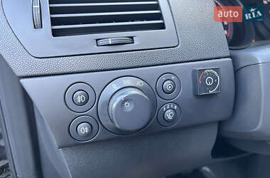Хэтчбек Opel Astra 2012 в 