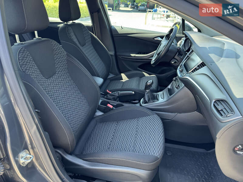 Универсал Opel Astra 2016 в Хмельницком