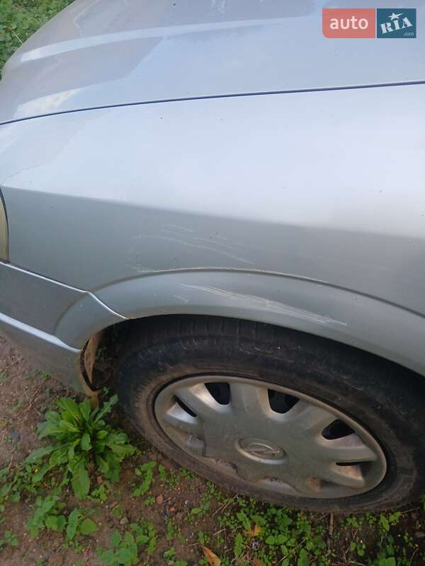 Седан Opel Astra 2003 в Харькове