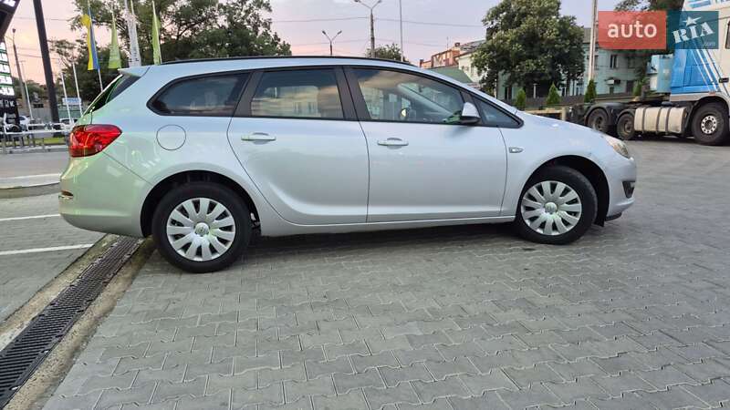 Універсал Opel Astra 2015 в Одесі