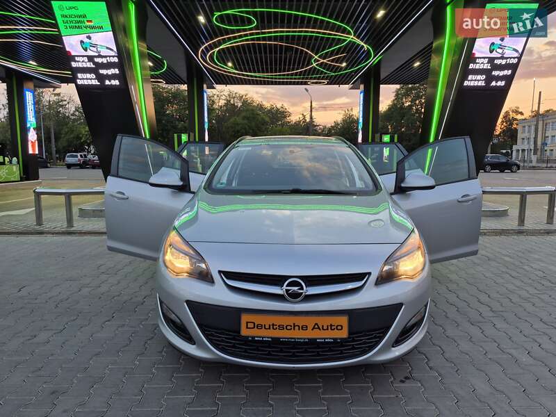 Універсал Opel Astra 2015 в Одесі