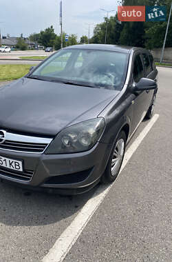 Opel Astra 2012