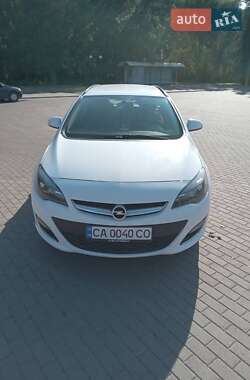 Универсал Opel Astra 2013 в Каневе