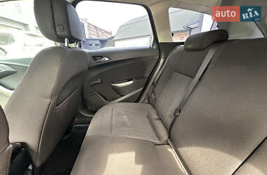 Універсал Opel Astra 2011 в 