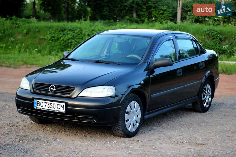 Седан Opel Astra 2008 в Кременце
