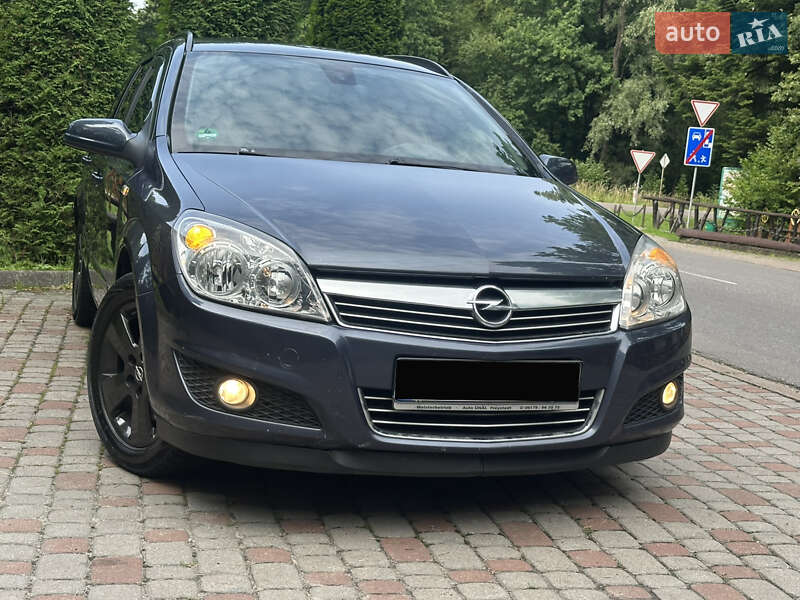 Универсал Opel Astra 2008 в Трускавце