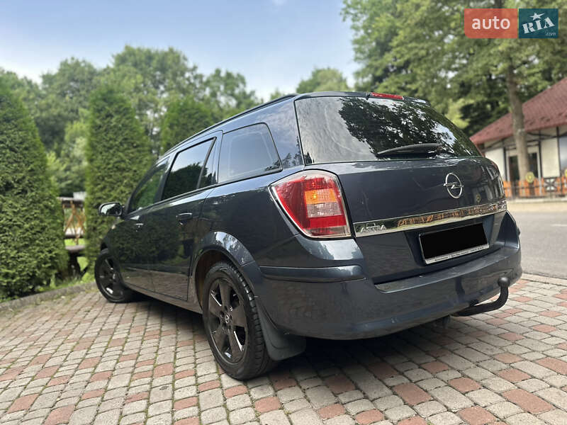 Универсал Opel Astra 2008 в Трускавце