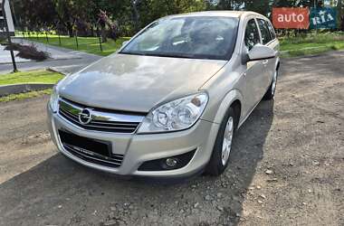 Універсал Opel Astra 2009 в Луцьку