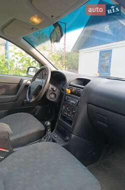 Седан Opel Astra 2000 в 
