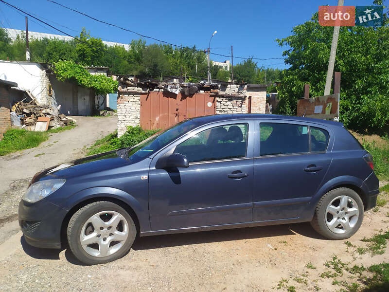 Хэтчбек Opel Astra 2008 в Харькове