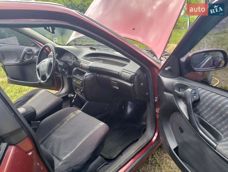 Седан Opel Astra 1997 в Иванкове