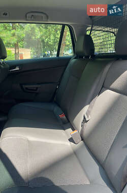 Універсал Opel Astra 2009 в 