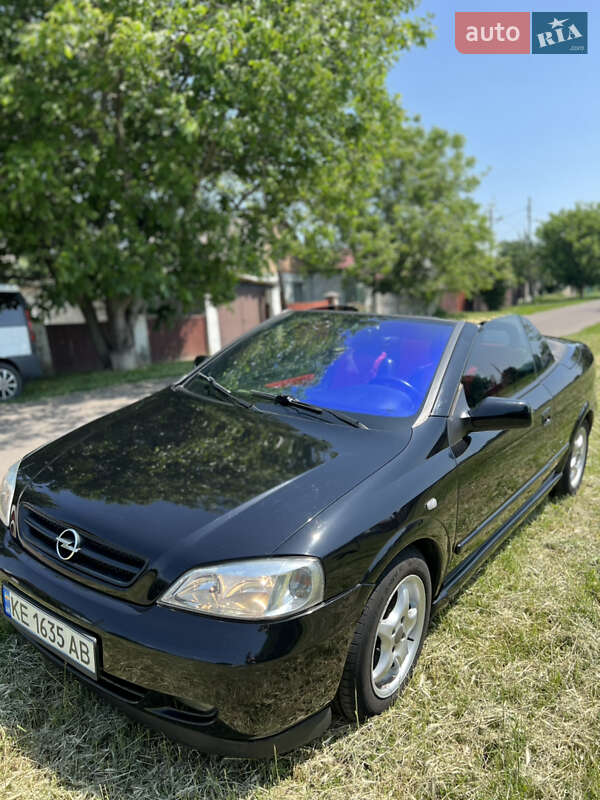 Кабриолет Opel Astra 2003 в 