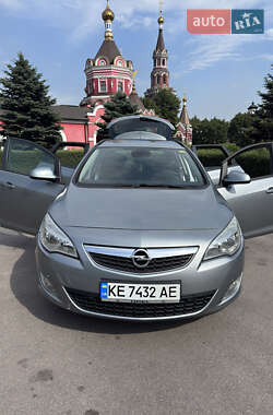 Opel Astra 2011