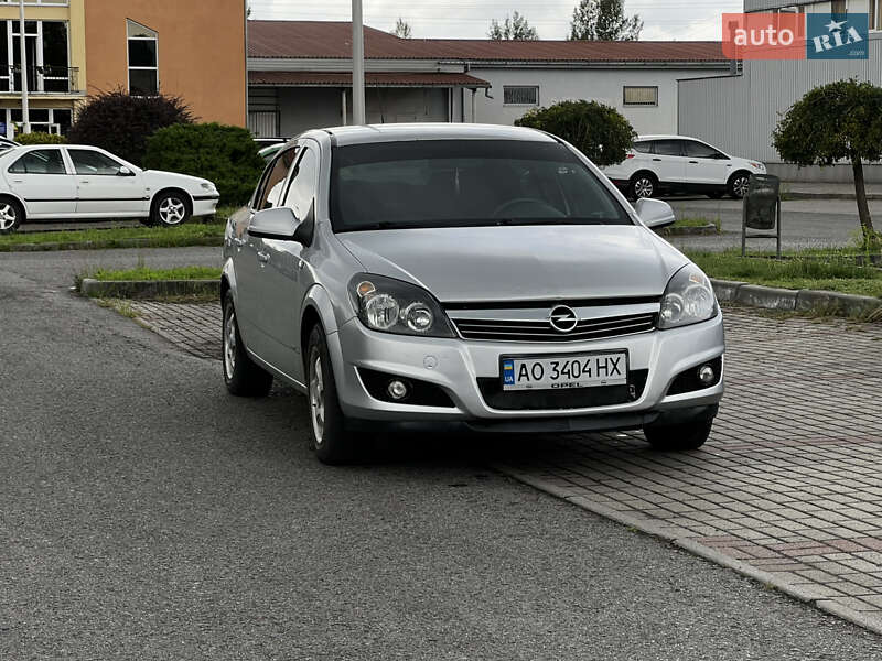 Opel Astra 2014