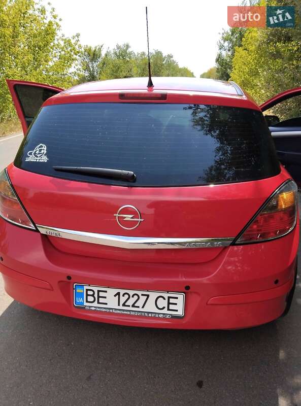 Хэтчбек Opel Astra 2008 в Вознесенске