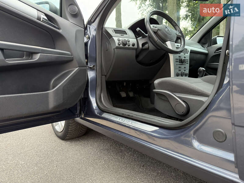 Універсал Opel Astra 2009 в Вінниці