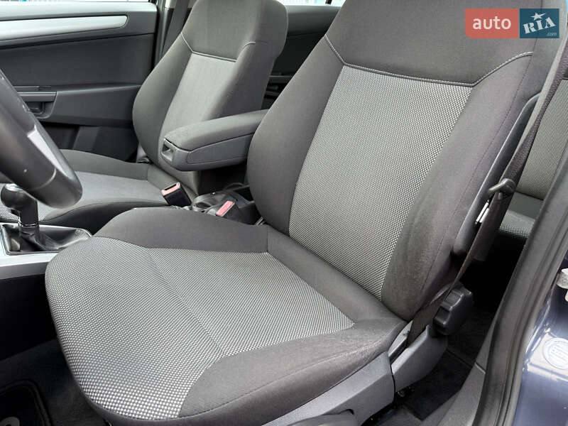 Універсал Opel Astra 2009 в Вінниці