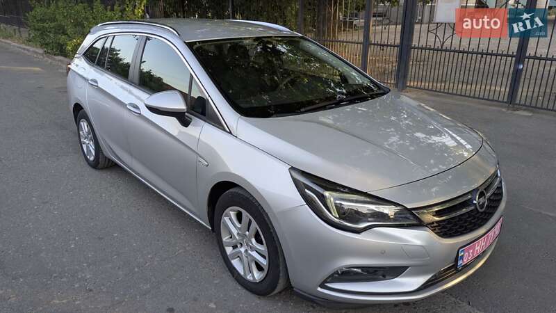 Универсал Opel Astra 2017 в Николаеве